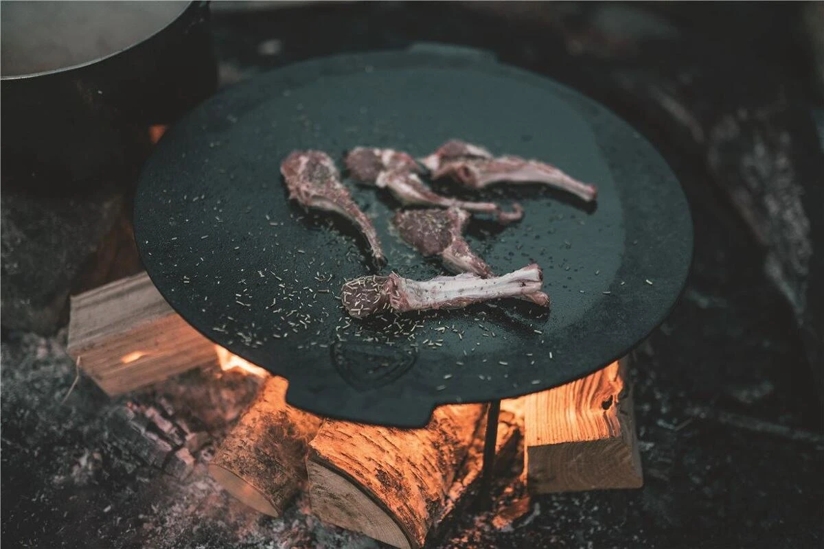 Robens Bighorn Pfanne, 3-Beinig, 48x44x23cm, Schwarz – Bild 4