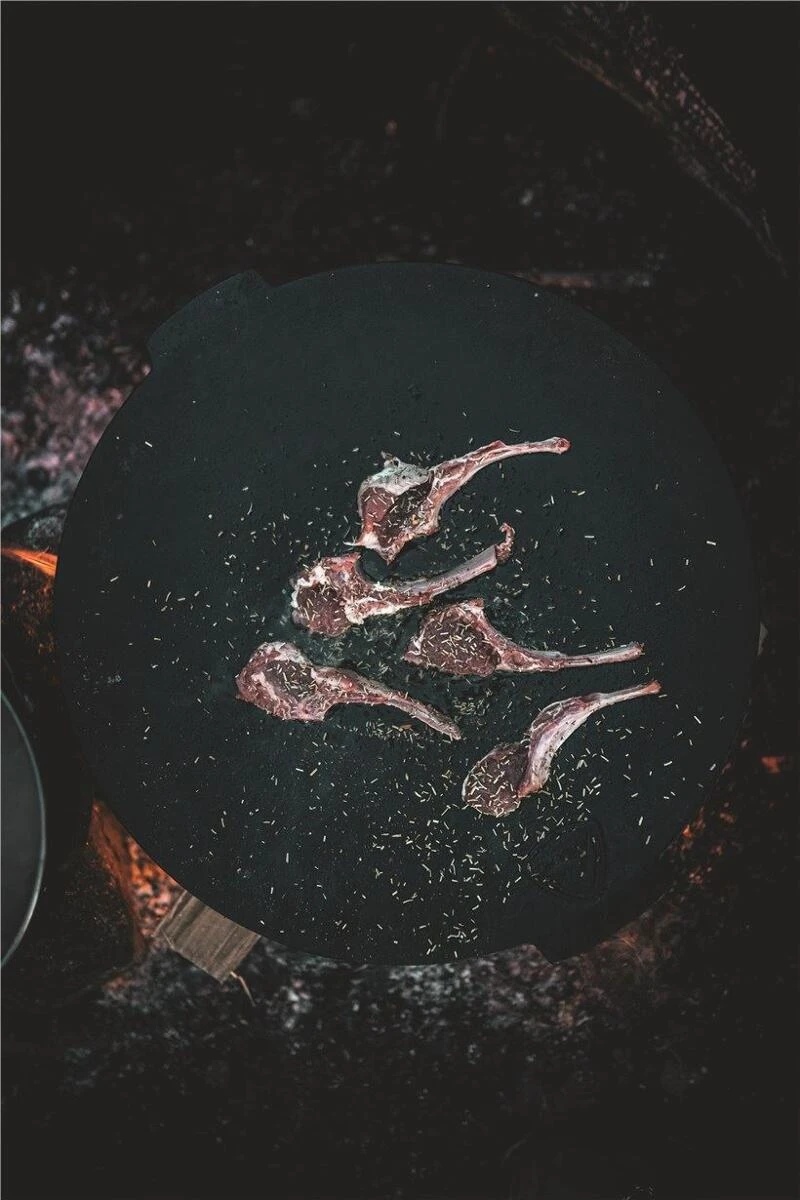 Robens Bighorn Pfanne, 3-Beinig, 48x44x23cm, Schwarz – Bild 5